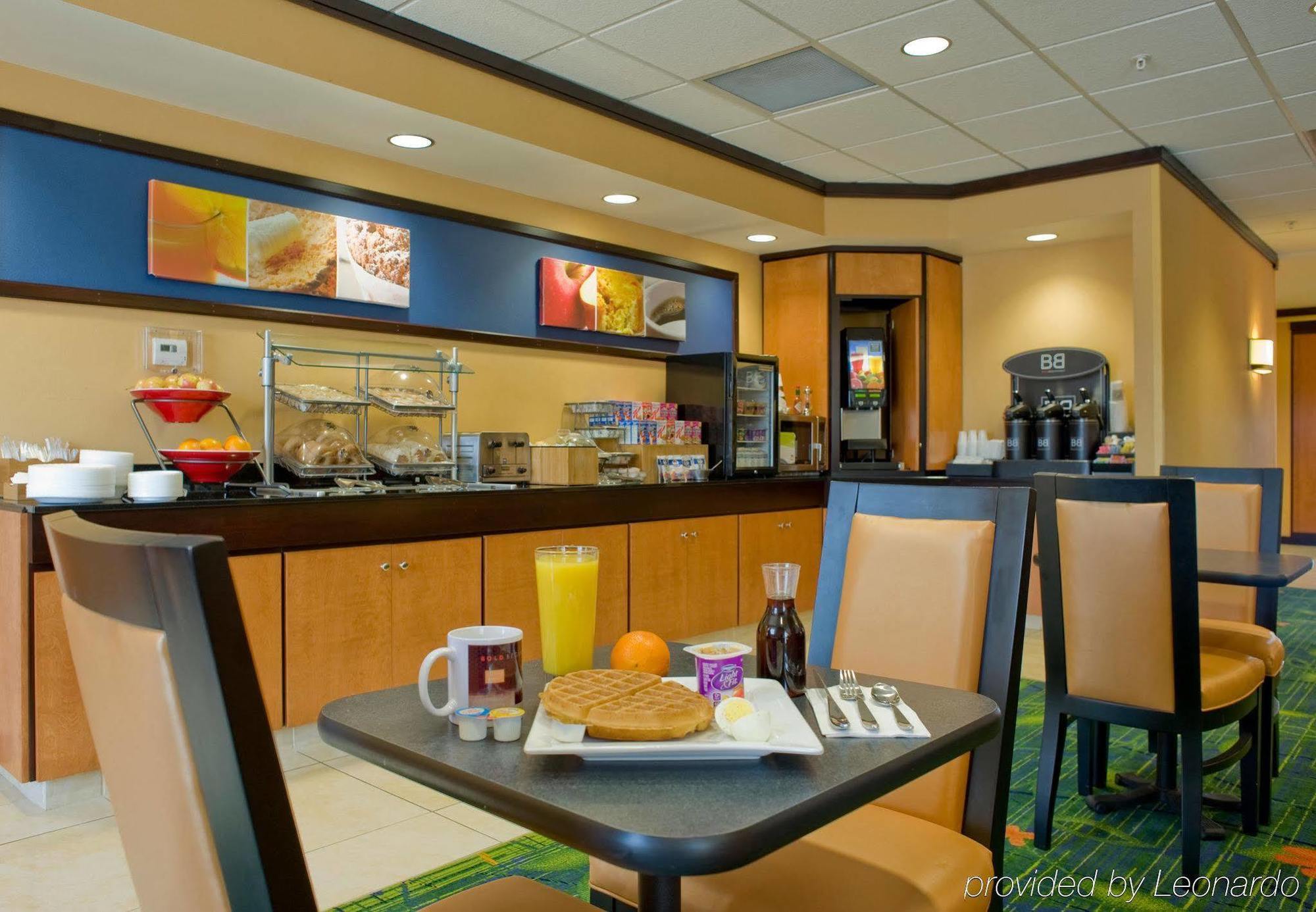 Fairfield Inn & Suites By Marriott Commerce Restaurante foto